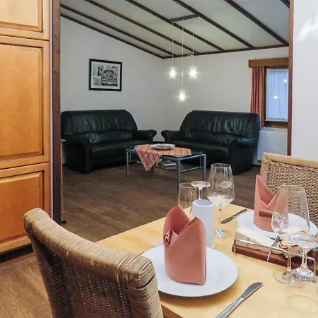 בית נופש 2 Bedroom Awesome In *