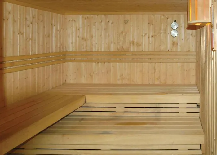 2 Bedroom Awesome In Vakantiehuis *