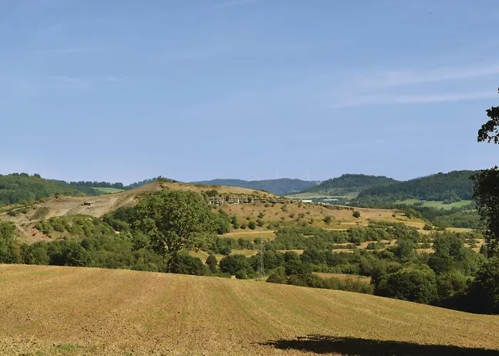 2 Bedroom Awesome In Vakantiehuis Gerolstein